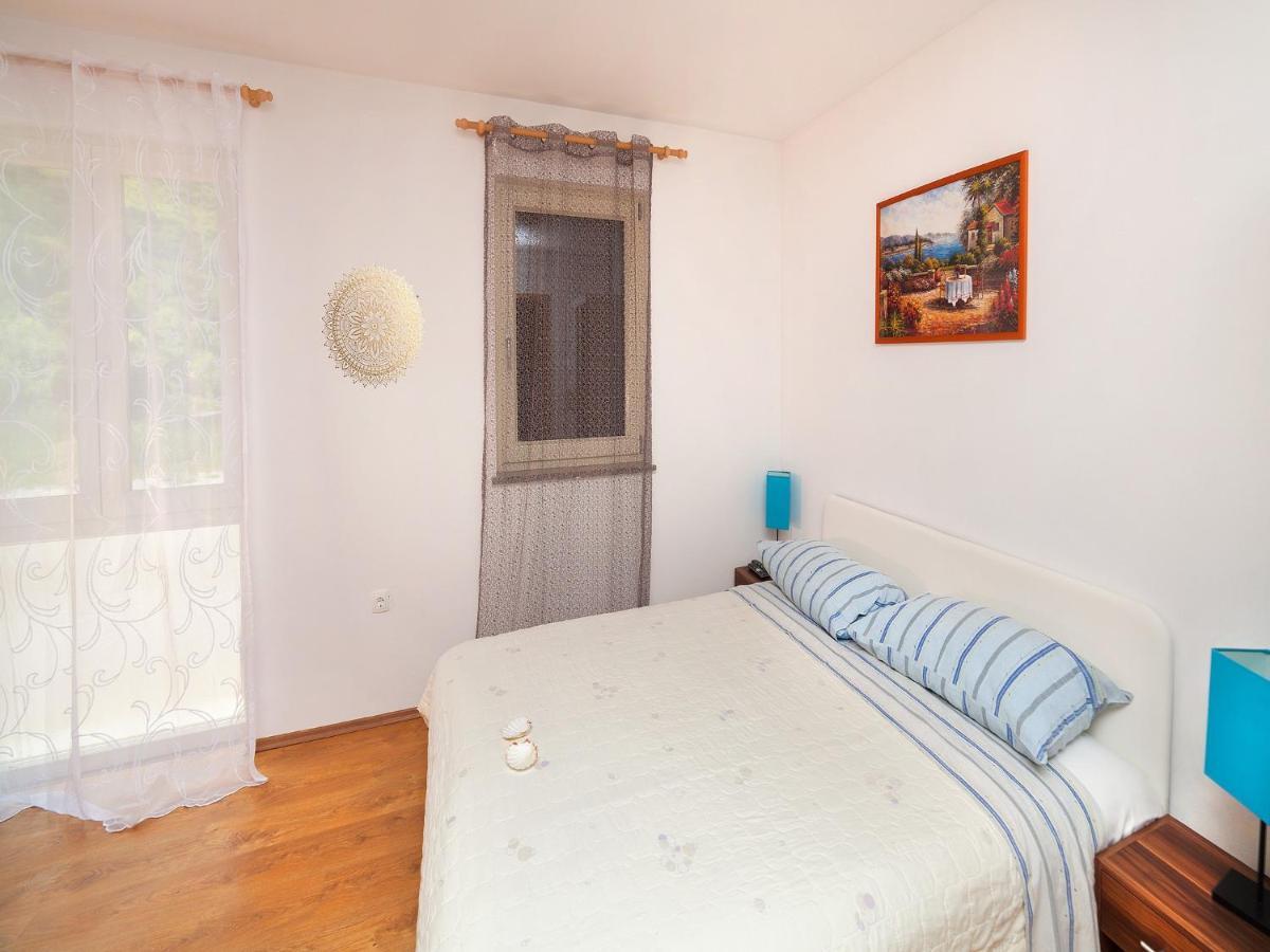 Brseč Apartments Barbara מראה חיצוני תמונה