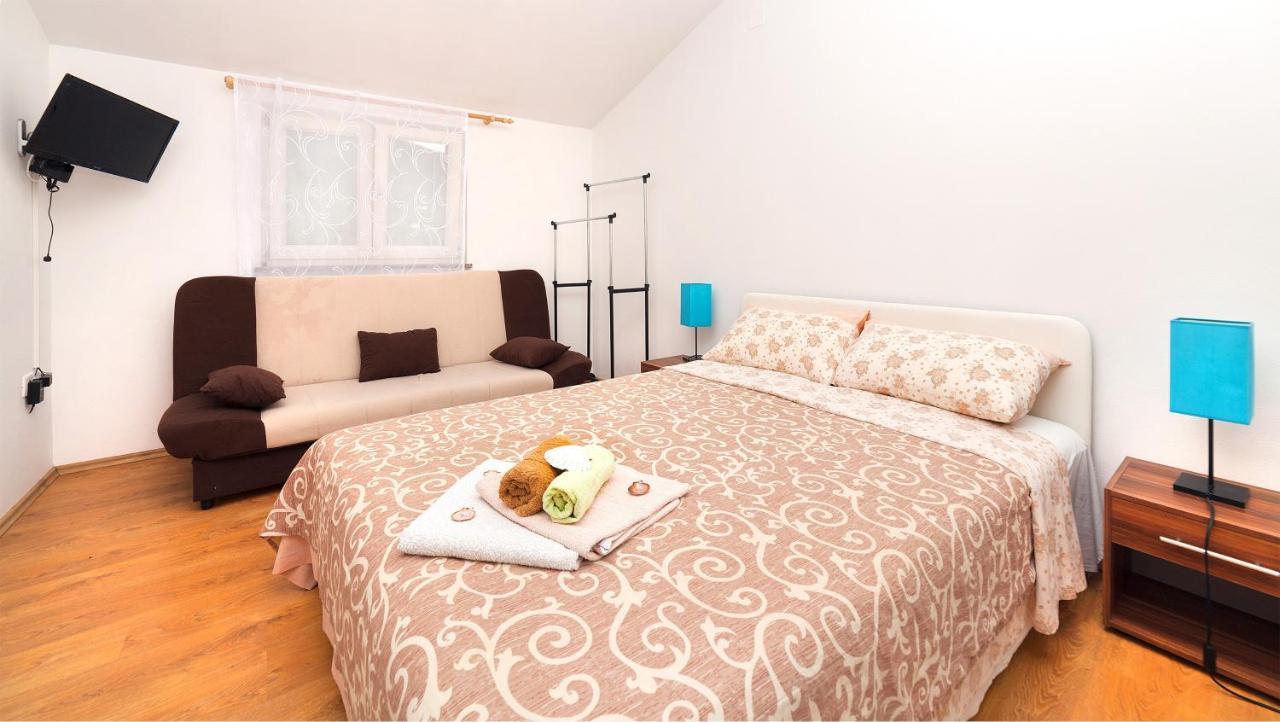 Brseč Apartments Barbara מראה חיצוני תמונה