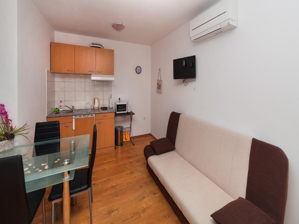 Brseč Apartments Barbara מראה חיצוני תמונה