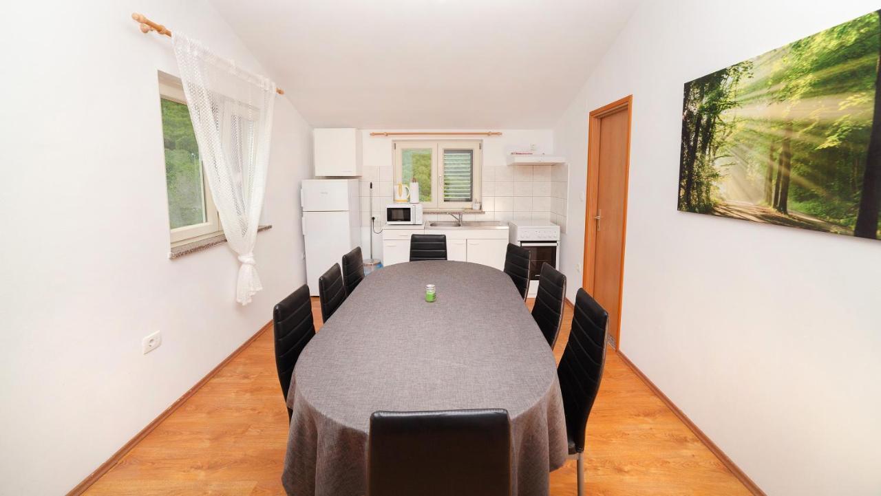 Brseč Apartments Barbara מראה חיצוני תמונה